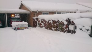 Sne foran Halfdans hus søndag morgen